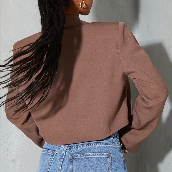 LAST ONE Pretty little things brown shoulder padded cropped blazer - Picture 2 of 4
